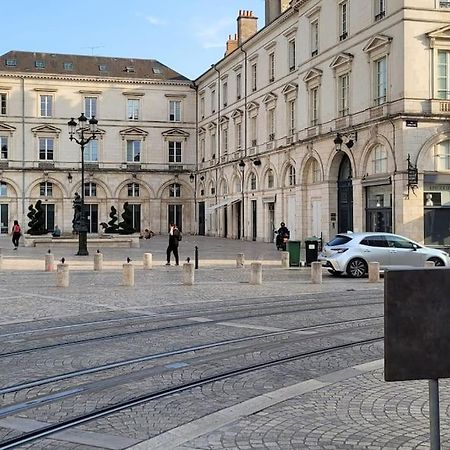 Ferienwohnung Le Domremy F2 Au Coeur D'Orléans Exterior foto