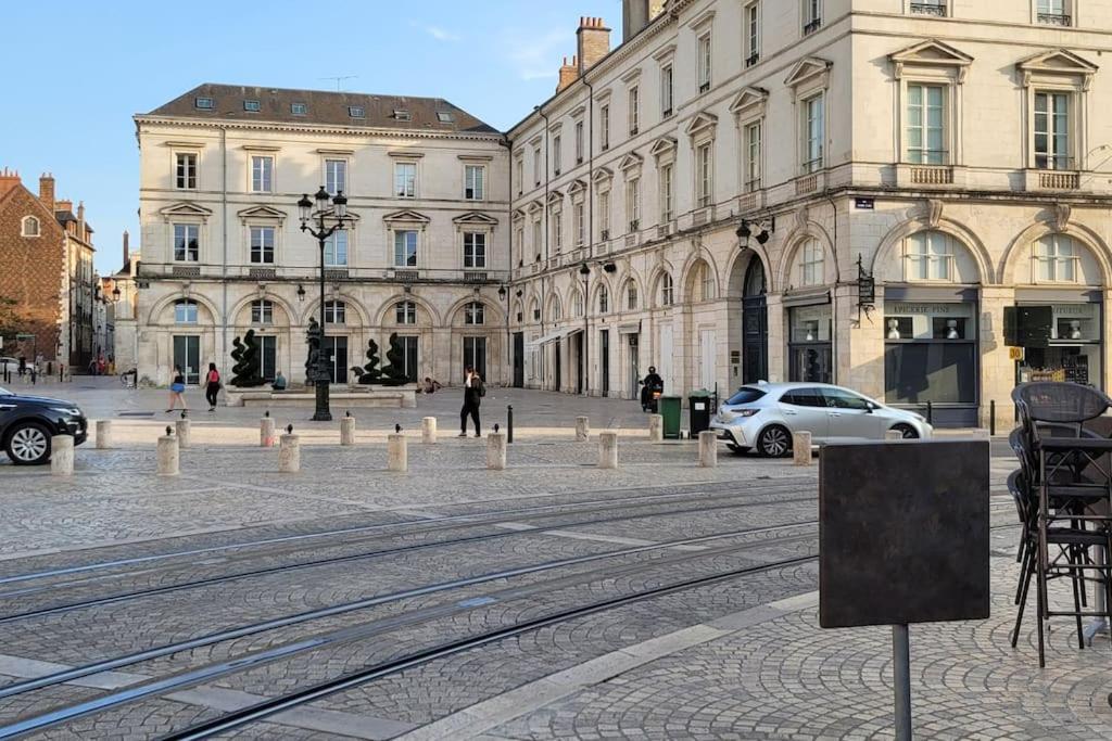 Ferienwohnung Le Domremy F2 Au Coeur D'Orléans Exterior foto